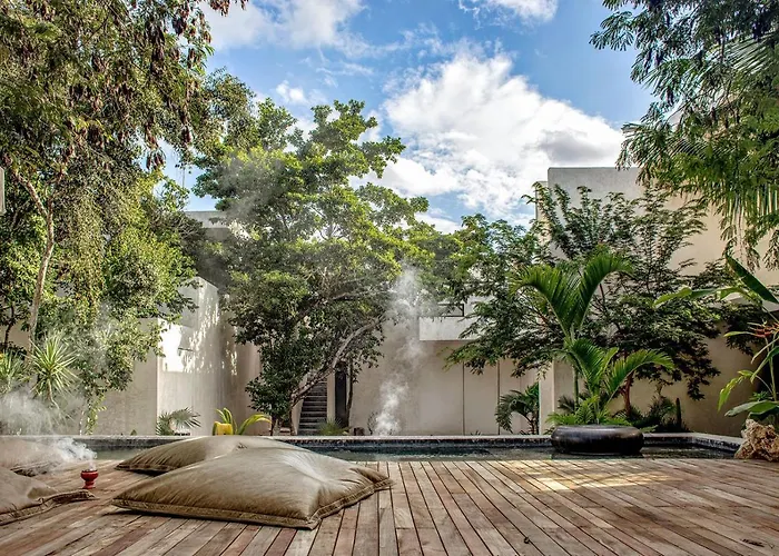 In La Veleta For 16 Guests Tulum