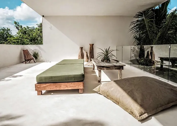 In La Veleta For 16 Guests Tulum